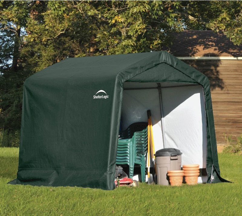 ShelterLogic_Geraetehaus_240x240cm_gruen_Lifestyle