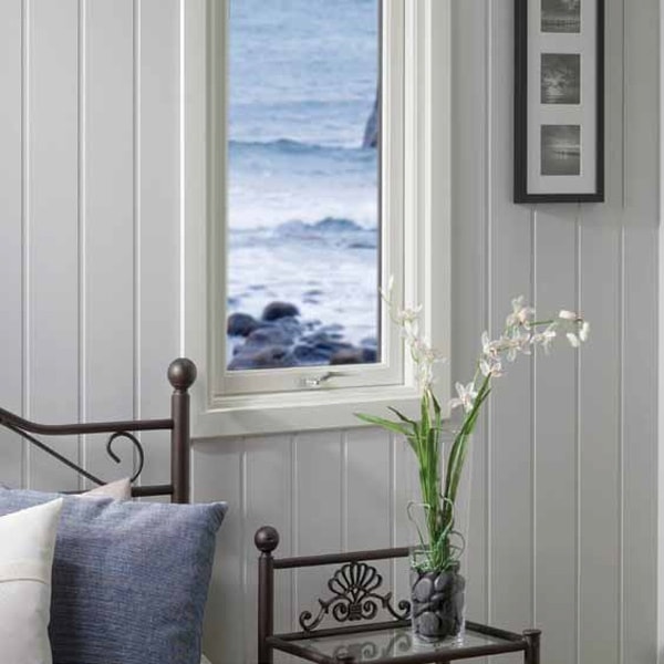 Huntonit Skygge vægpanel hvid 11 x 620 x 2390 mm pk. à 2,86 m2