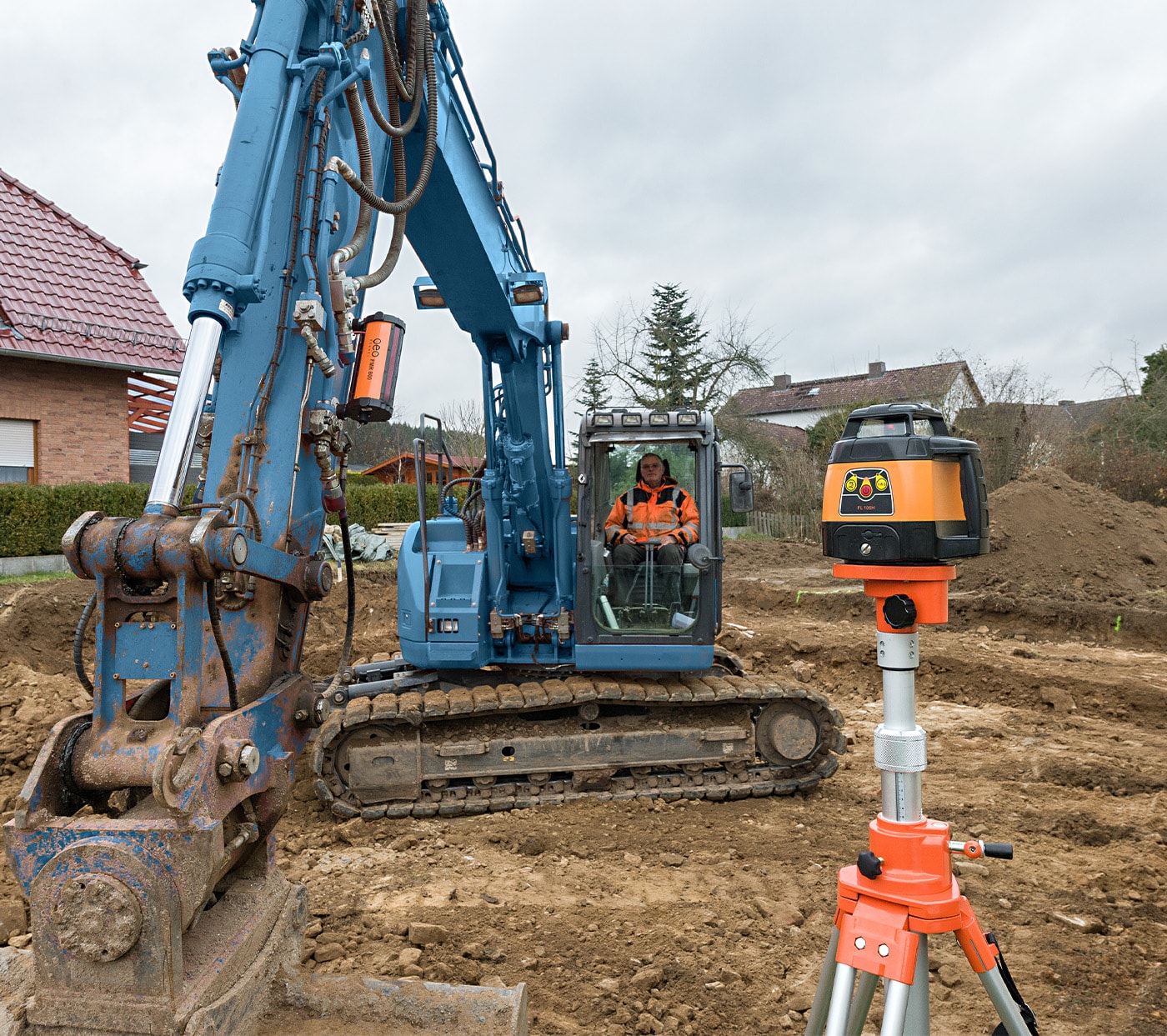 GF-F2120XXXX_M1.jpg