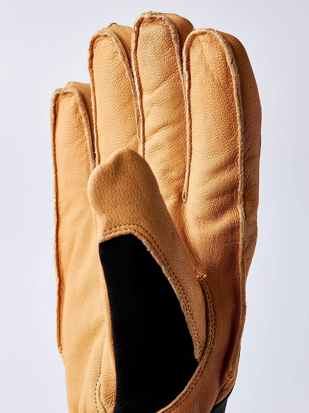 HestraJob Winter Pro 2.jpg