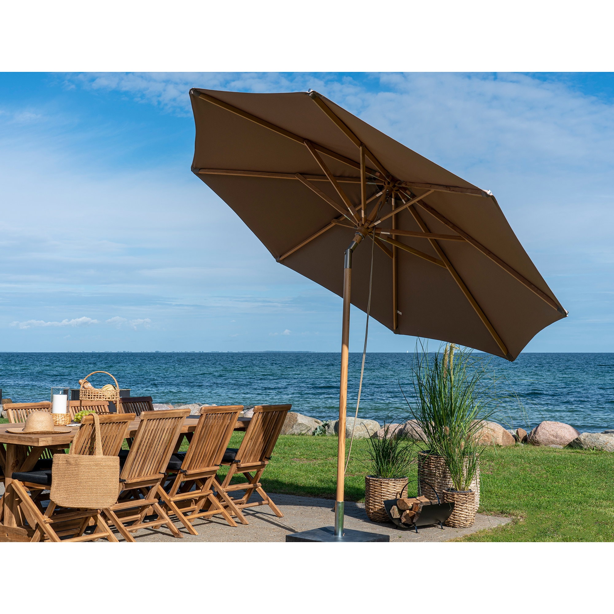 7701153-0.jpg