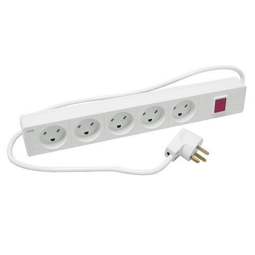 Stikdåse EDB 5 stik med jord. 1,5 meterledning i hvid