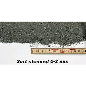 Stenmel 0-2 mm i sort bigbag med 1000 kg