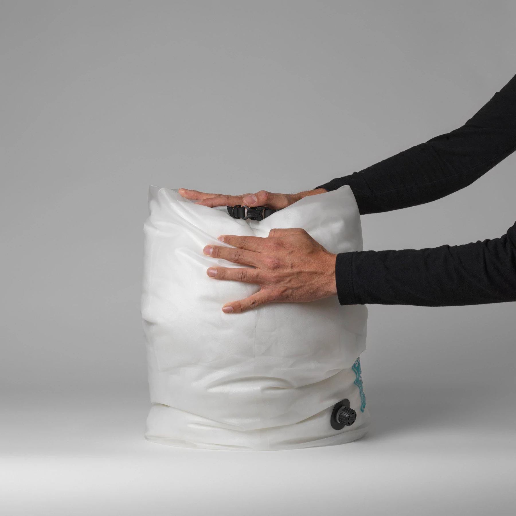 Dry_bag_TPU-V__compression_2_1800x1800.webp