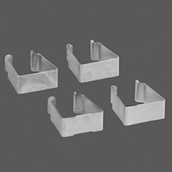 Elfa clips i platin til sammenbygning af stativer. Pakke med 4 stk.