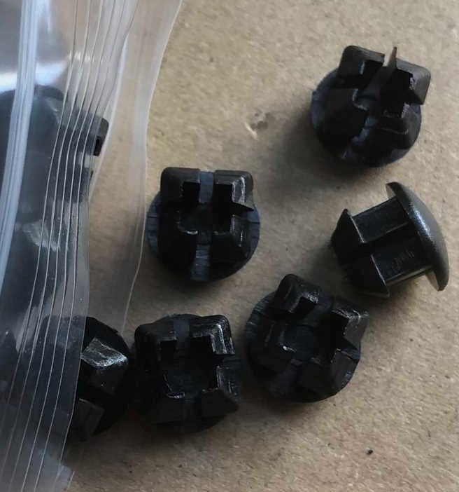 Hawk Vedkløver 370/4 Plastnitter til beskyttelsesdæksler 6 stk