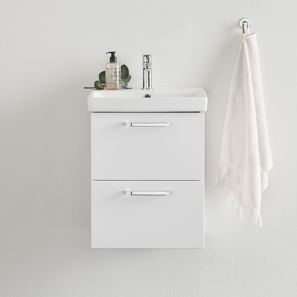 Bathlife Yster 550 vaskeskab i hvid med hvid håndvask