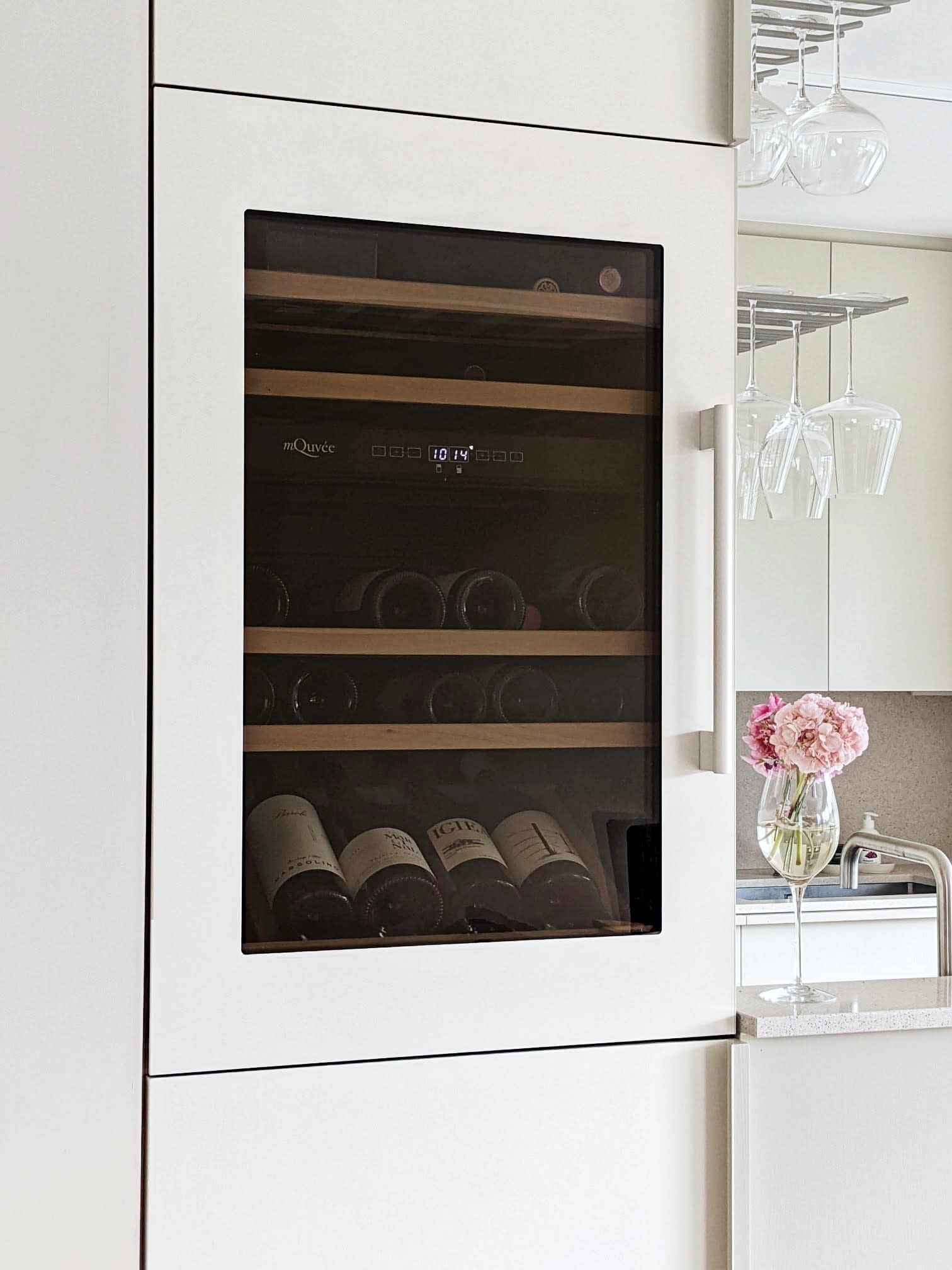 mQuvée Integrérbart vinkøleskab WineKeeper 49D Powder White