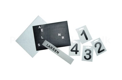 Talark. 13 mm. højde. 60 stk. tal i sort