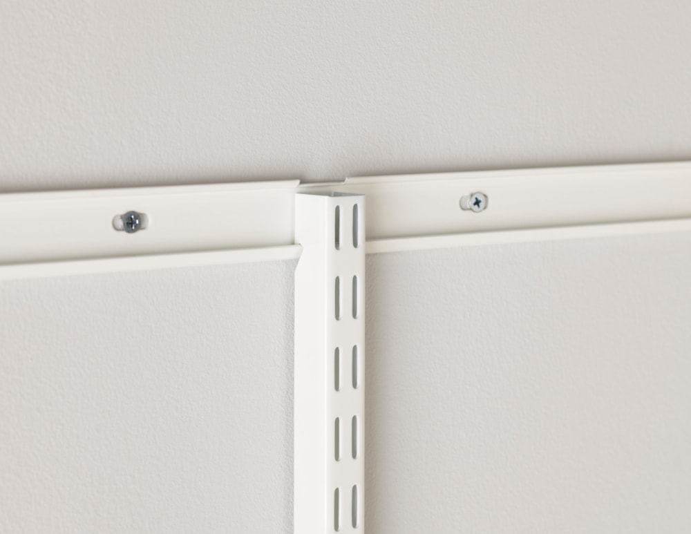 function_top_track_hangstandard_white.ashx