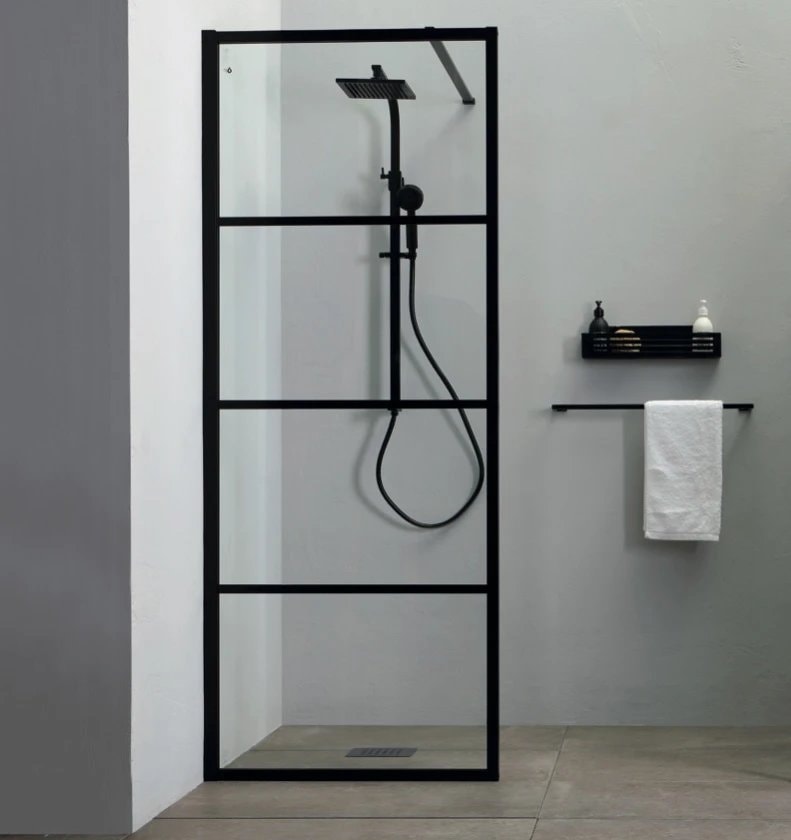 Lavabo Walk in glasvæg i klar glas med mat sort profil og sprosser 90 x 200 cm