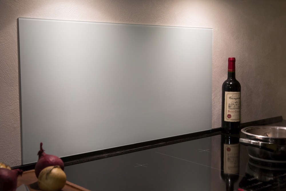 Millex stænkplade i sort glas 900 x 400 mm