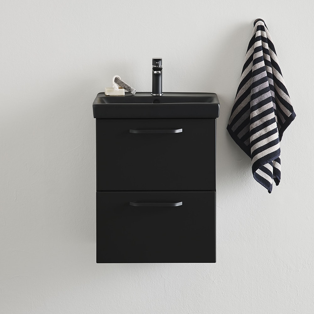 Bathlife Yster 550 vaskeskab i sort med sort håndvask