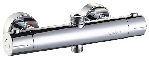Adora termostatarmatur i krom med dobbelt afgangog omskifter, med rosetter.