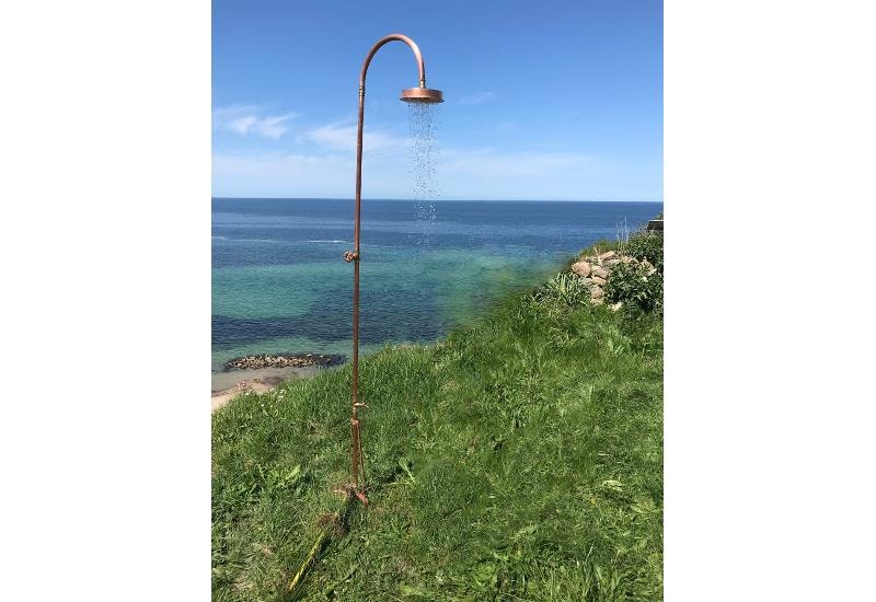 Nortiq udebruser i kobber med tripod