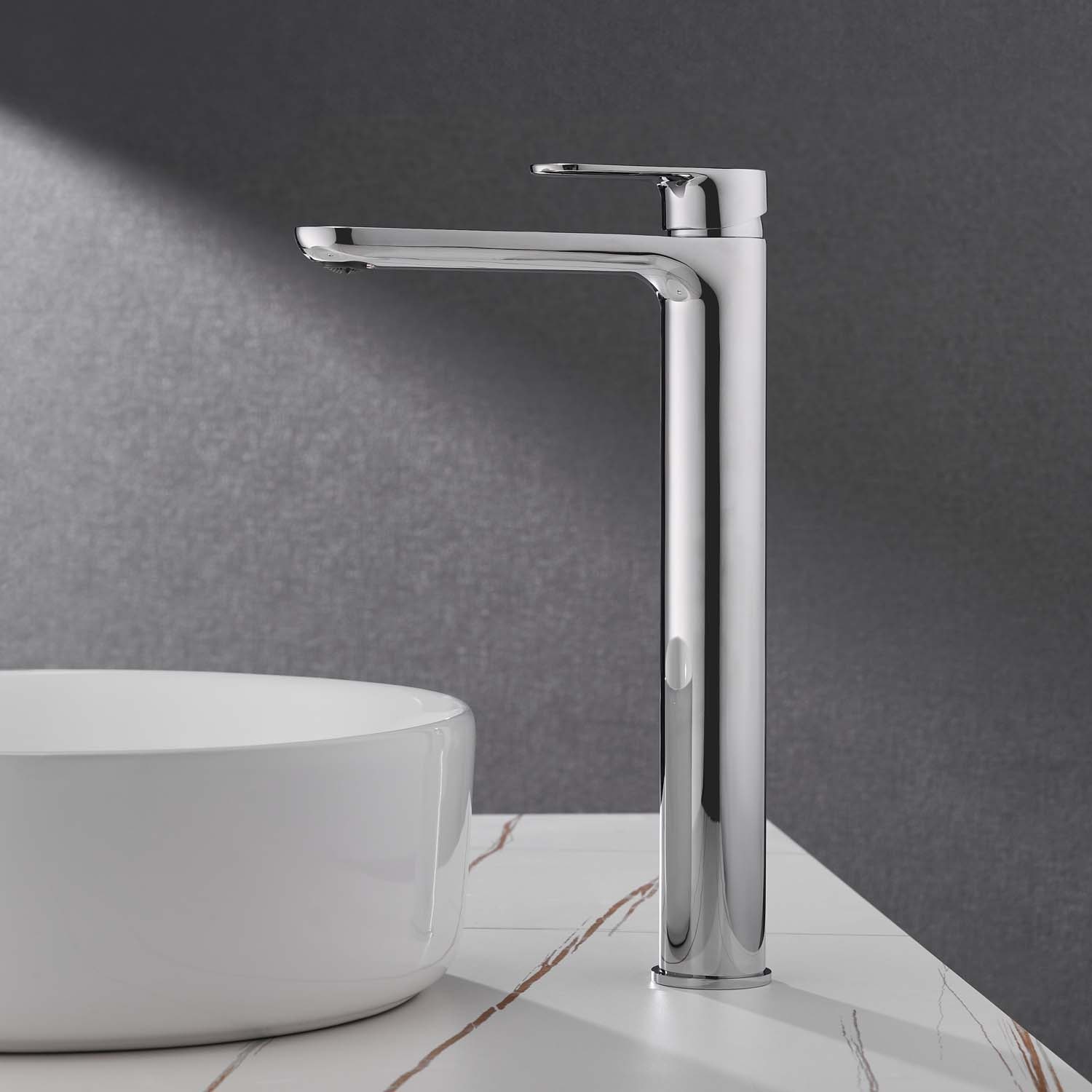 Bathlige Lyster håndvaskbatteri i sort, høj model