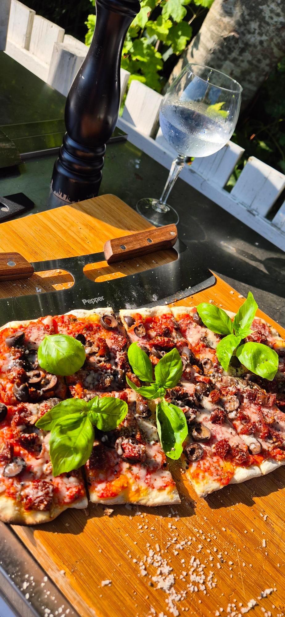 Pepper Mezzaluna pizzaskærer 35 cm