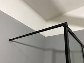 Milobad forhængsstang sort til New York brusevæg 110 cm